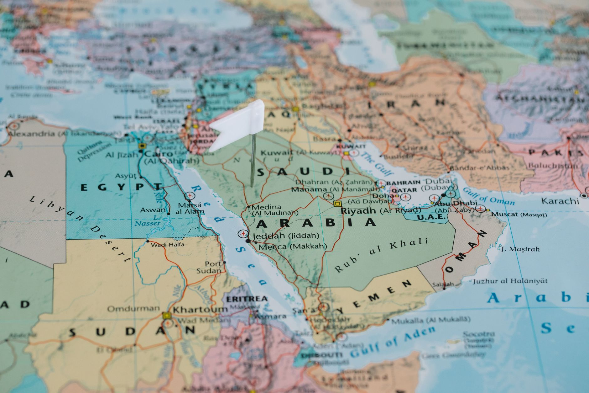 الإمارات والسودان: عندما يتحول النفوذ إلى وقود للحرب