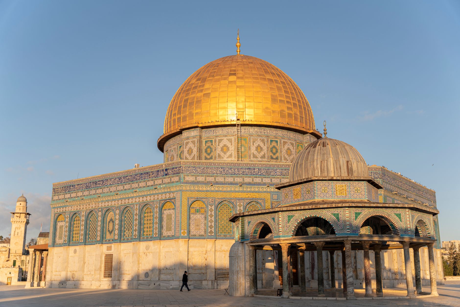 154 مستوطناً يقتحمون المسجد الأقصى اليوم