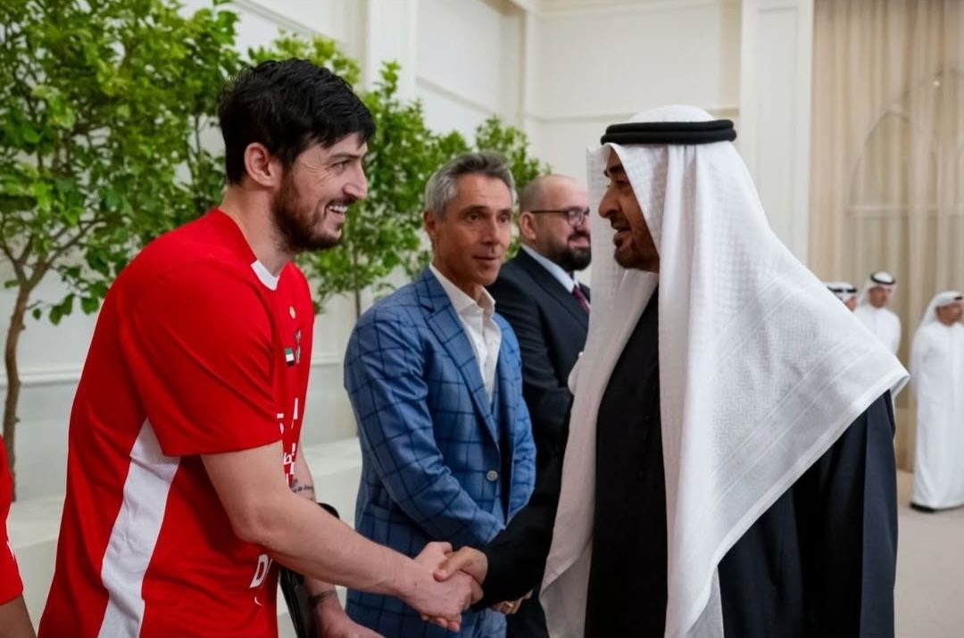 استبعاد سردار آزمون من منتخب إيران: أزمة دبلوماسية في الرياضة