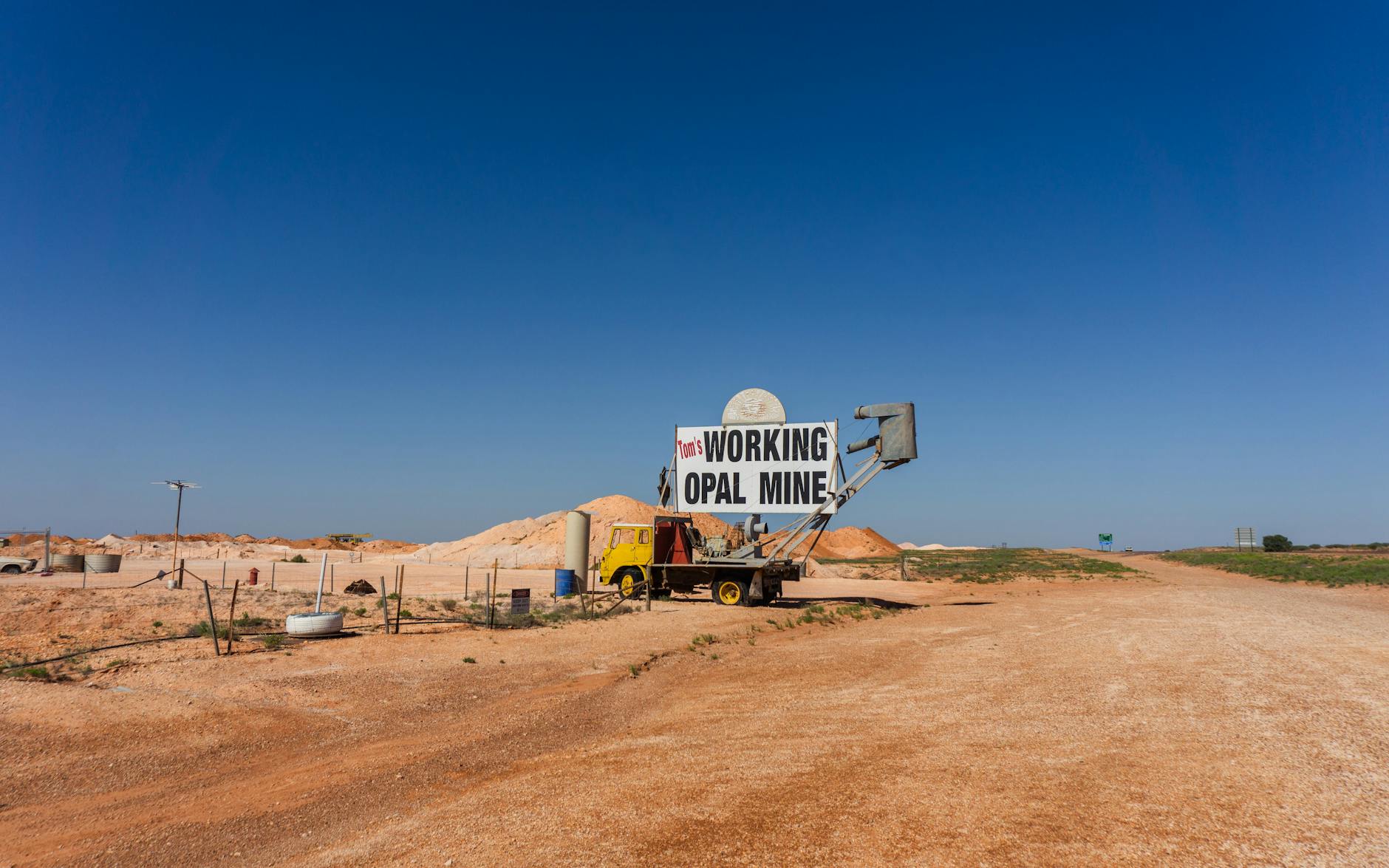 إنقاذ عامل أسترالي بعد 14 يوماً تحت الأرض