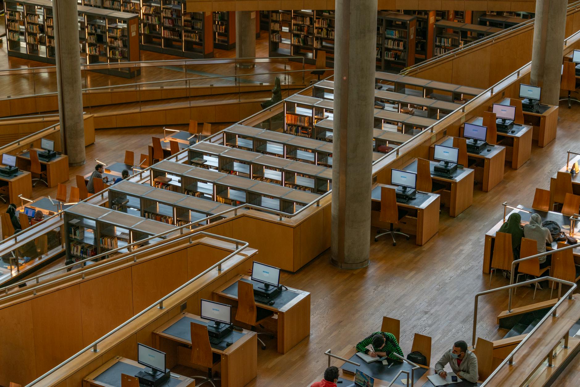 مكتبة الإسكندرية تختار الذكاء الكمّي موضوعاً لجائزتها